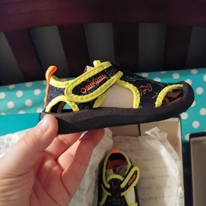 Oshkosh swim shoes